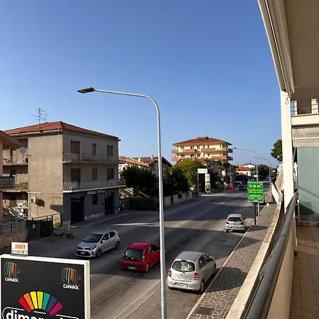 Lismarty's House A Vicino Al Mare Con Parcheggio Wifi E Ac