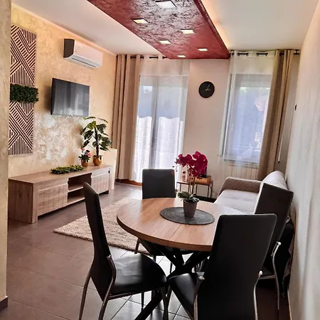 Apartment Lismarty's House